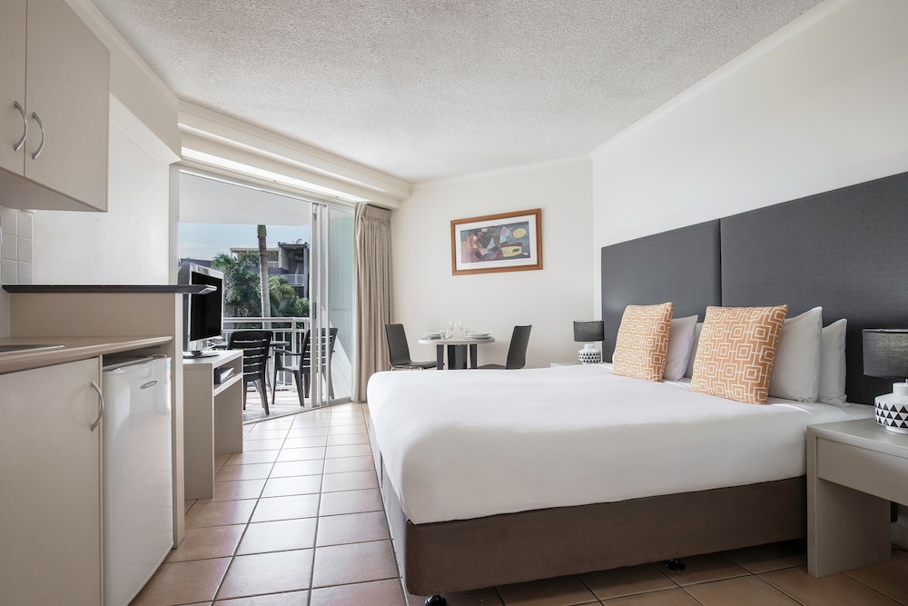 BreakFree Alexandra Headland Beach 27/70