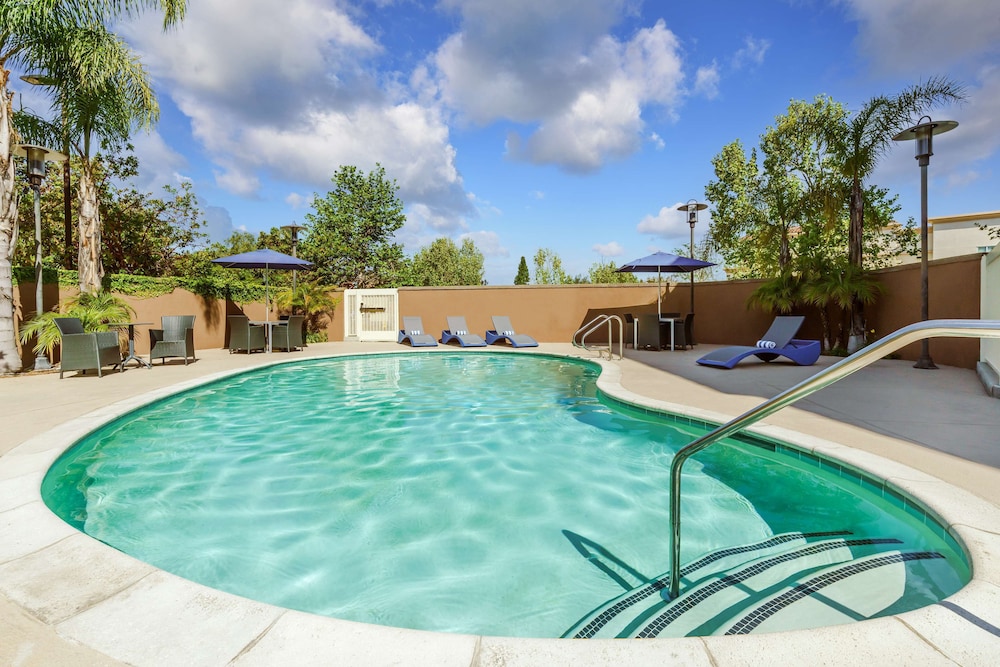 Hampton Inn & Suites Thousand Oaks 1/58