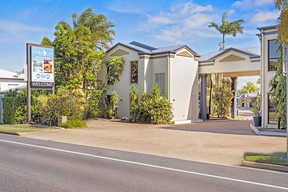 Coral Cay Resort Mackay 56/63