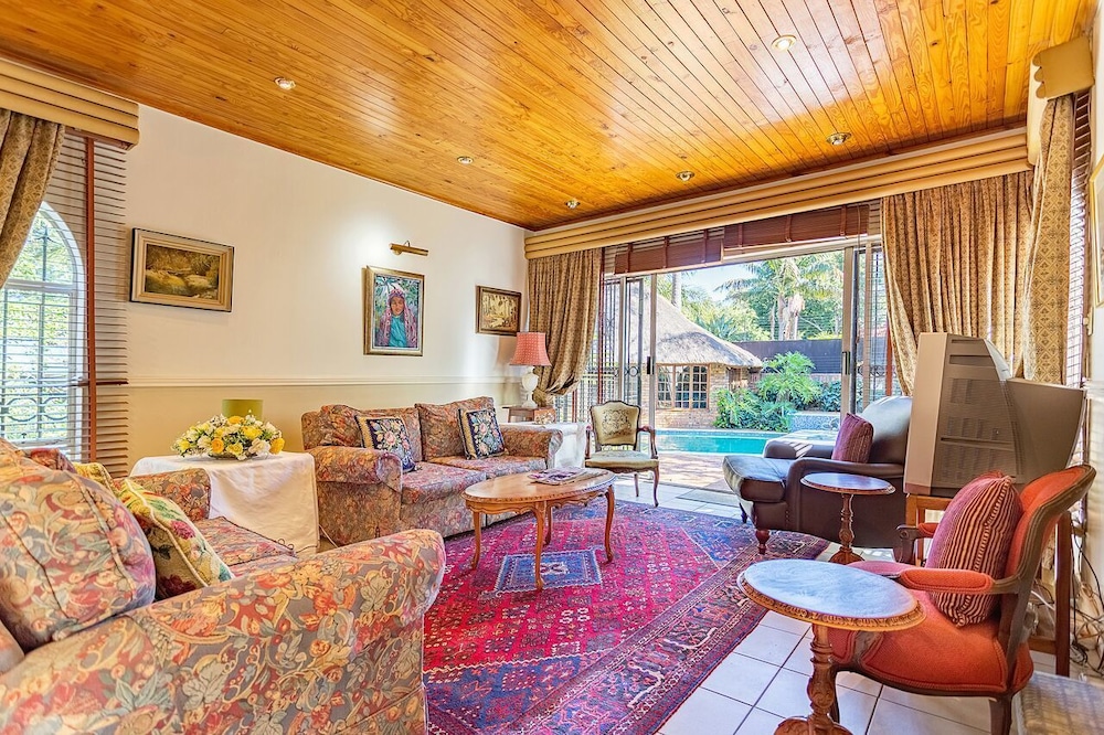 Bay Tree Guest House 18/28