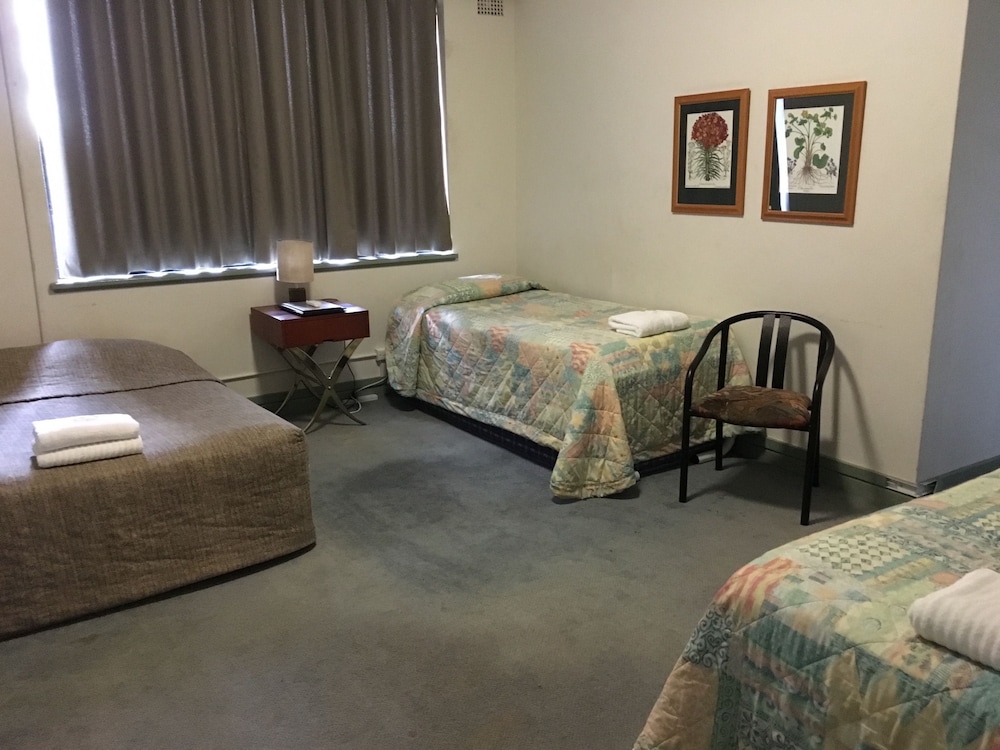 Amaroo Hotel 13/41