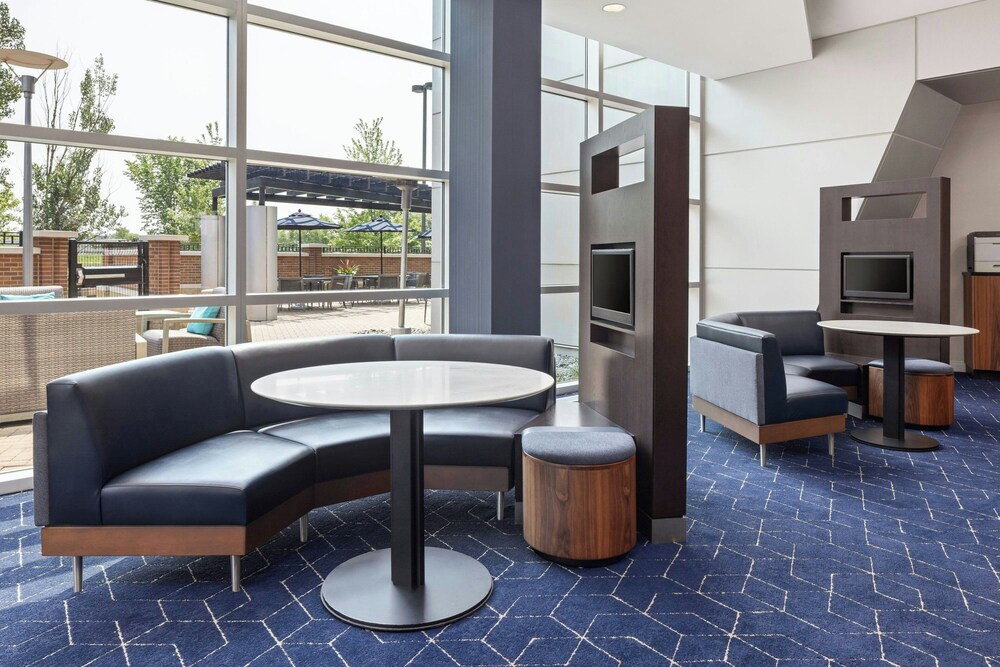 Courtyard by Marriott Minneapolis Maple Grove/Arbor Lakes 44/70