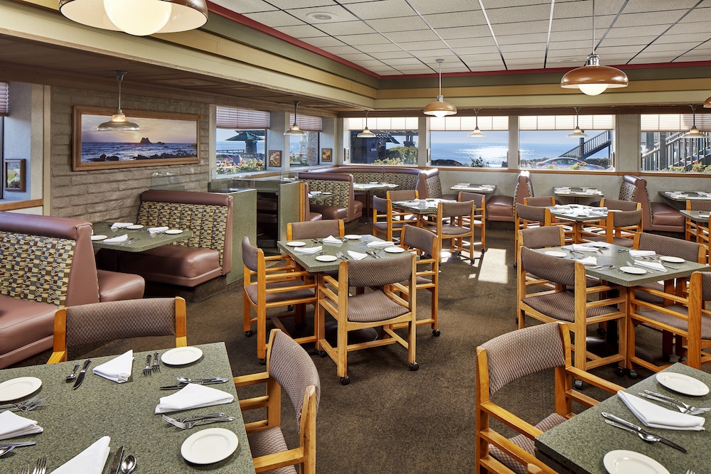Cavalier Oceanfront Resort 44/67