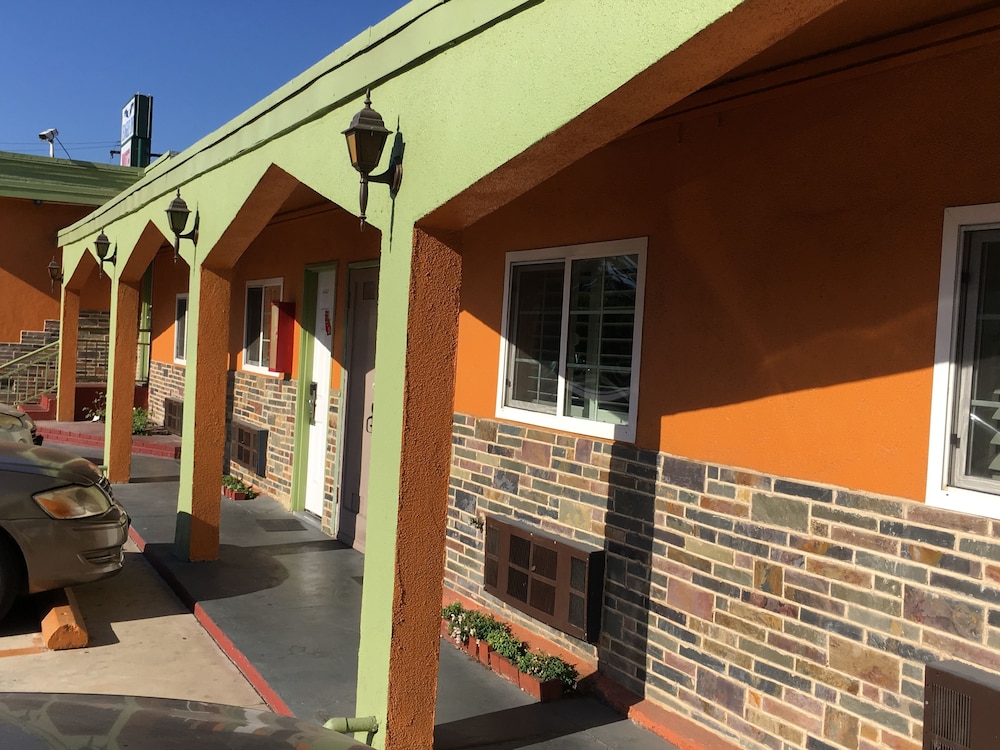 Eagle Inn Motel 4/35