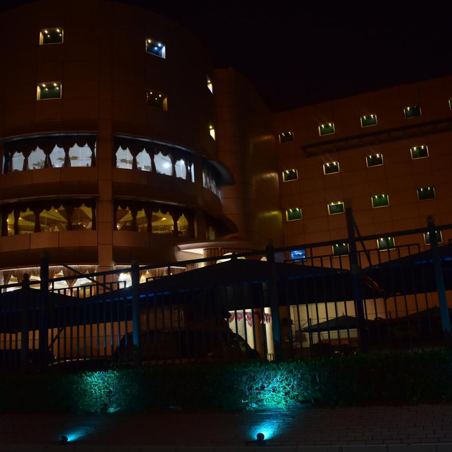 فندق كناري بيتش(Canary Beach Hotel) 61/67