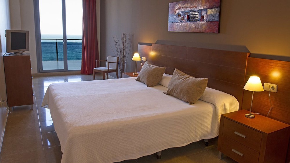 Apartamentos del Mar 4/28