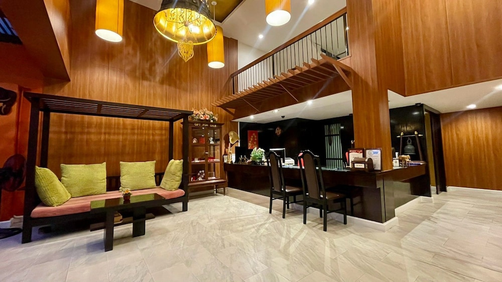 Siam Piman Hotel 7/72