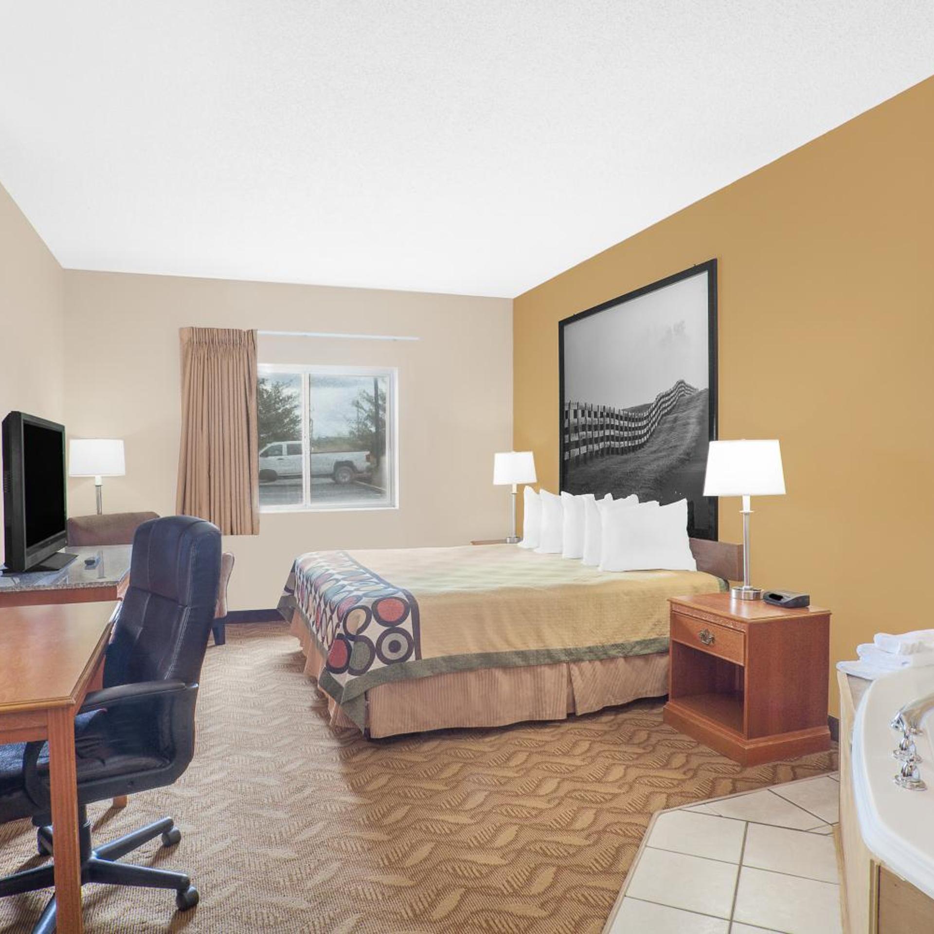 Deluxe, Suite, King Bed