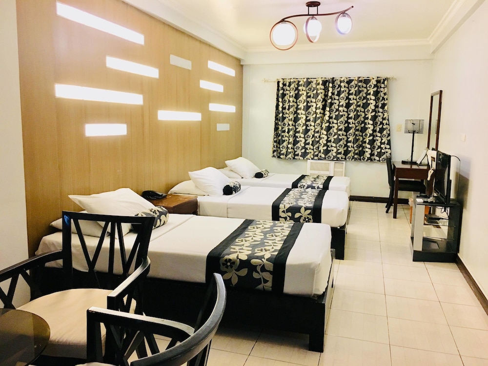 Jupiter Suites 23/50