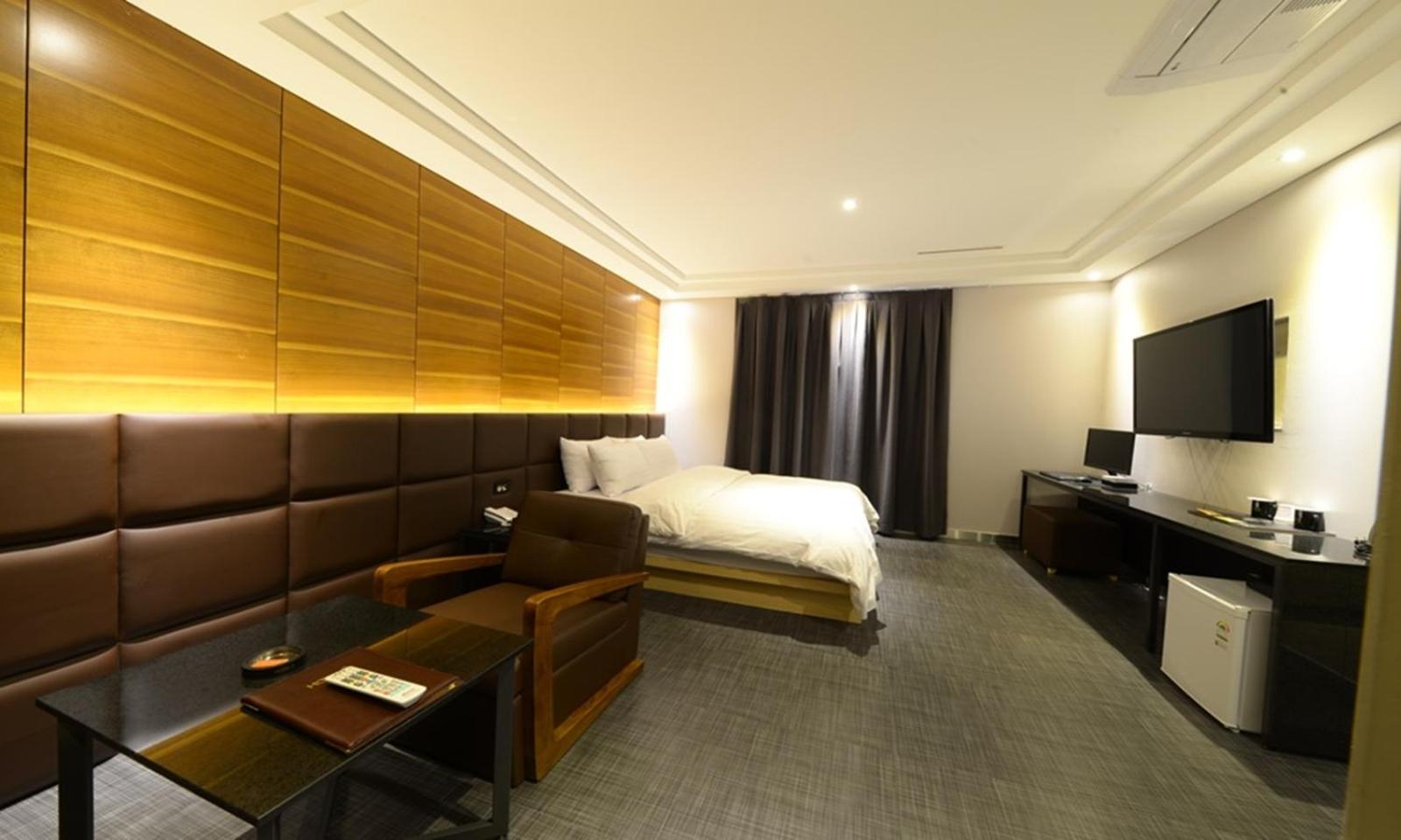 PREMIER, DOUBLE BED