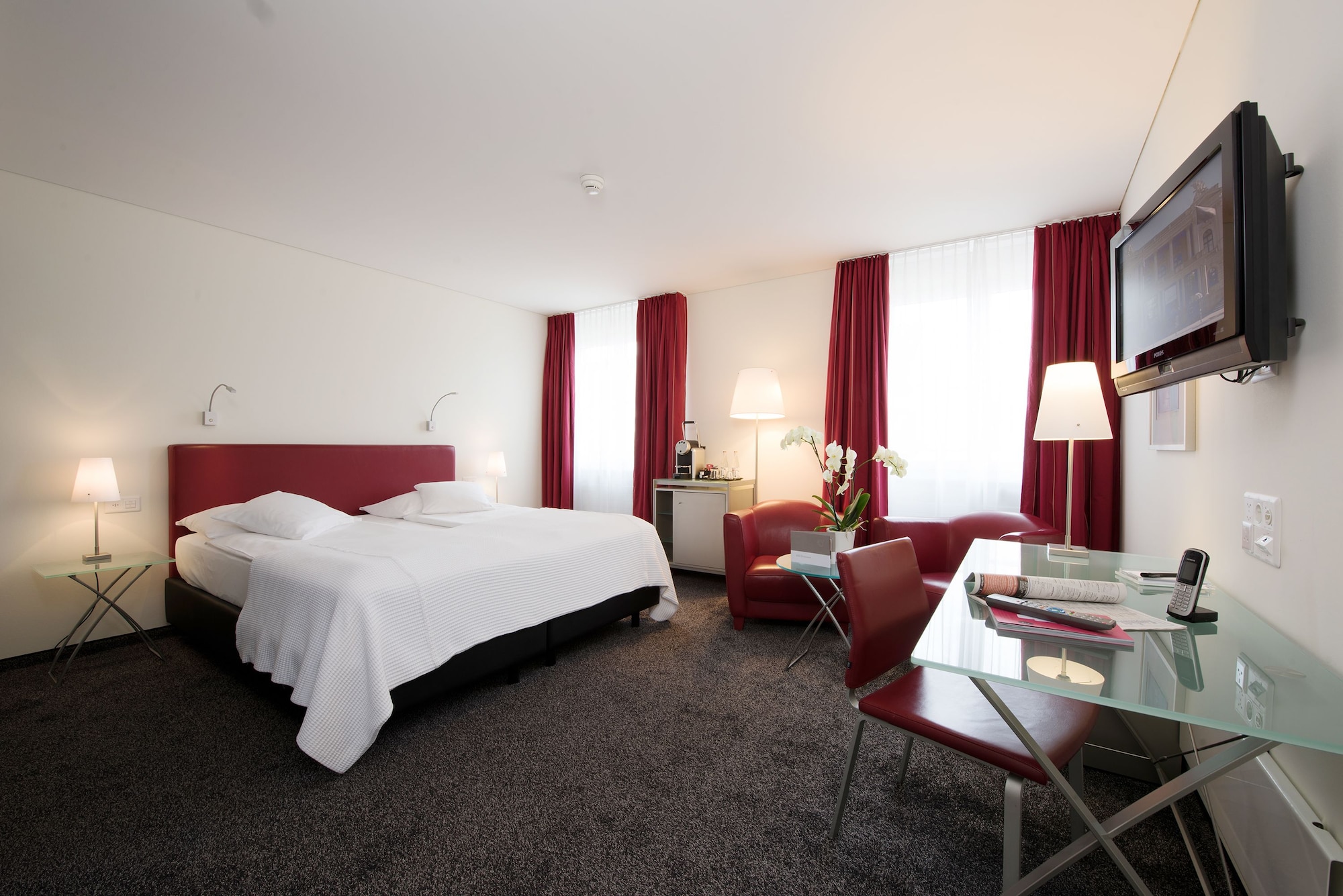 Chic, Superior, Twin Beds