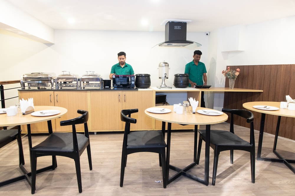Sanctum Suites Richmond Road Bangalore 18/21