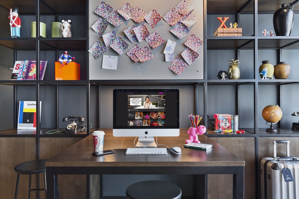 Moxy Copenhagen Sydhavnen 48/56