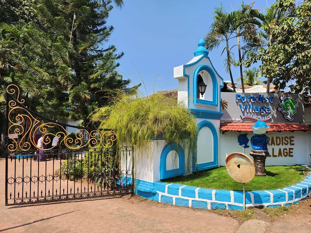 Paradise Village Resort 56/66