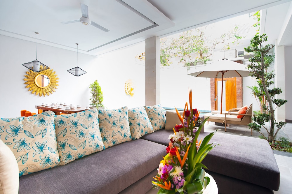 Apple Villa & Suite Seminyak 62/73