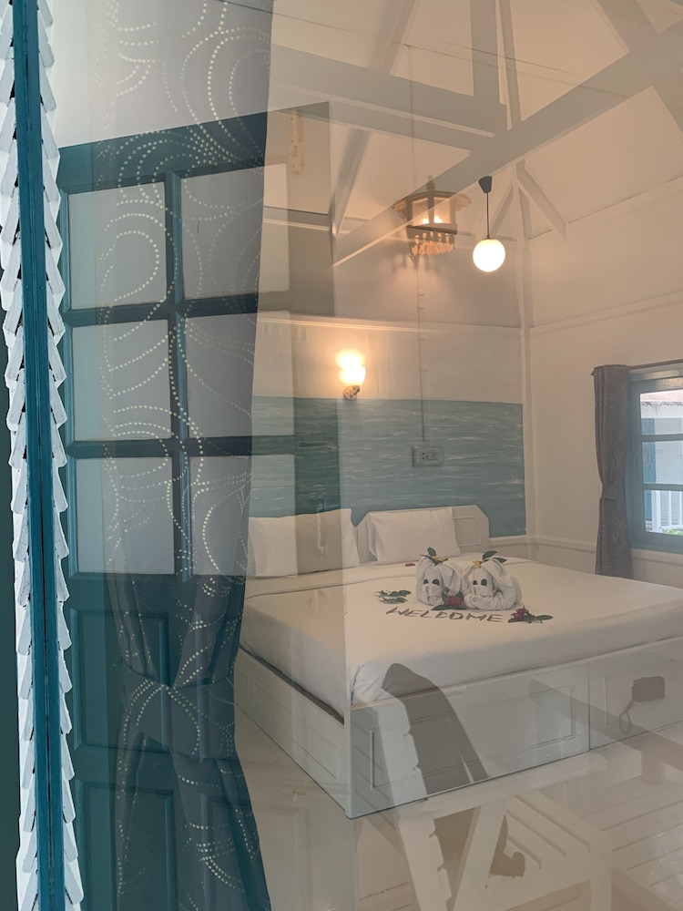 Sand Sea Beach Resort 25/46