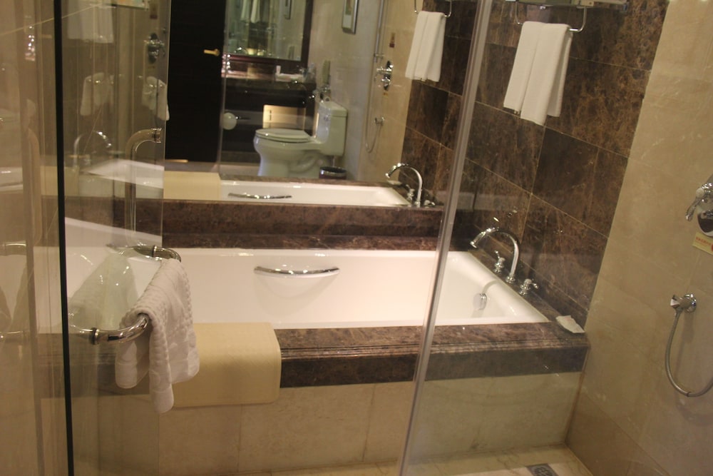 Ramada Plaza by Wyndham Weifang 16/29