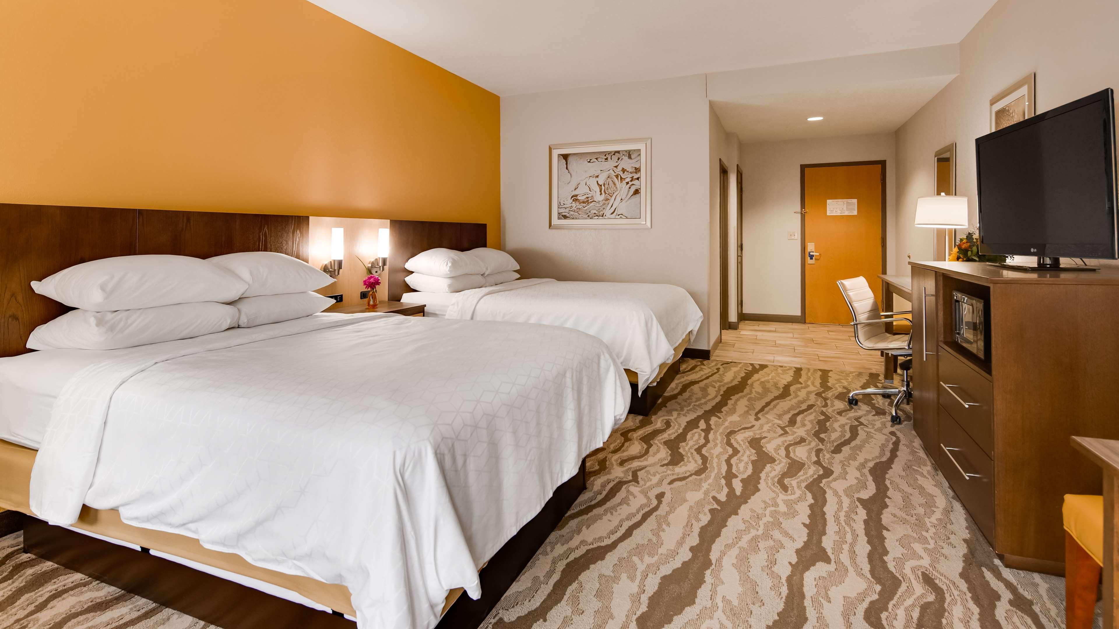 جناح بسريرين كوين، Best Western Plus River Escape Inn & Suites 3/10