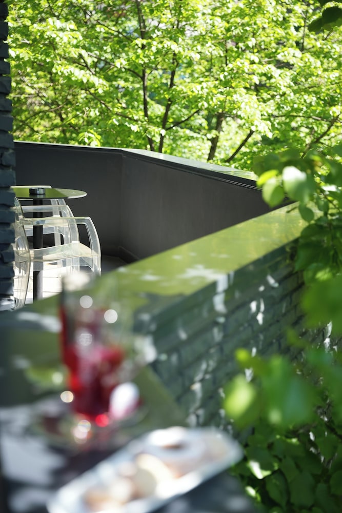 La Suite Boutique Hotel 52/58