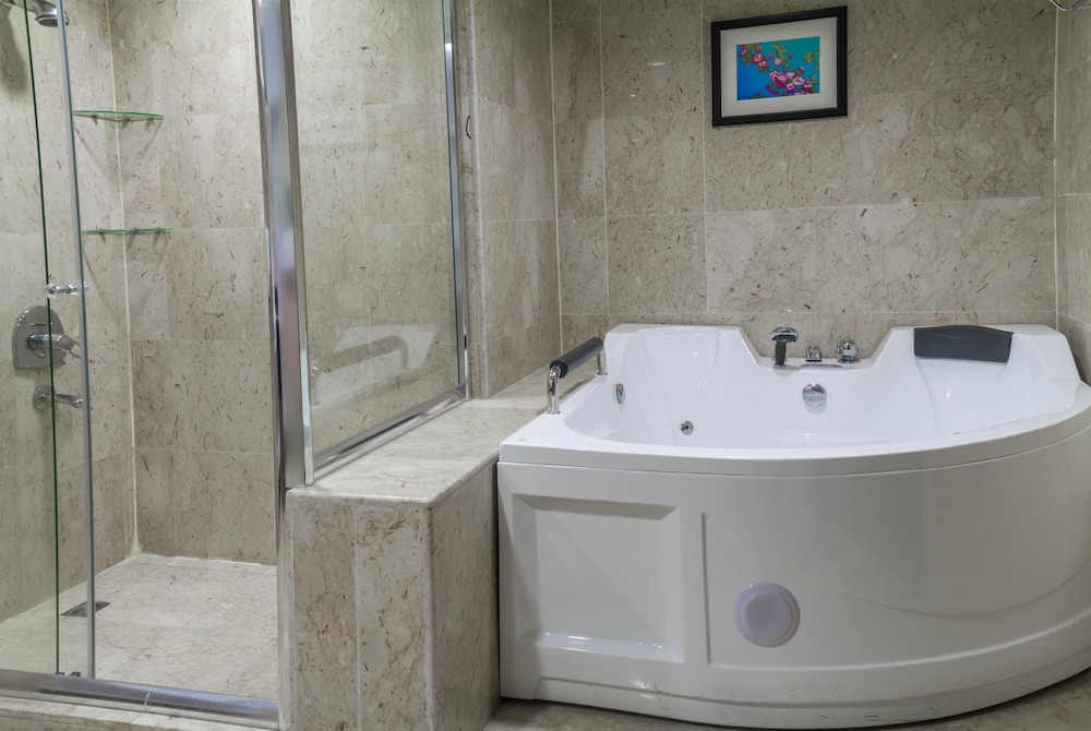 Days Inn by Wyndham Hotel Suites Amman 24/49