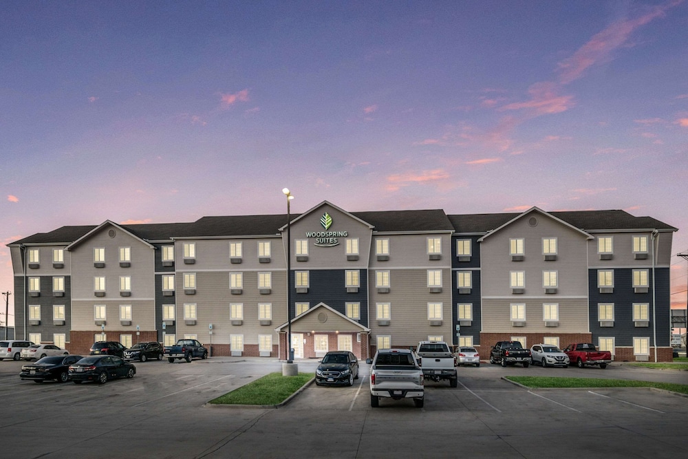 WoodSpring Suites Denton 7/35
