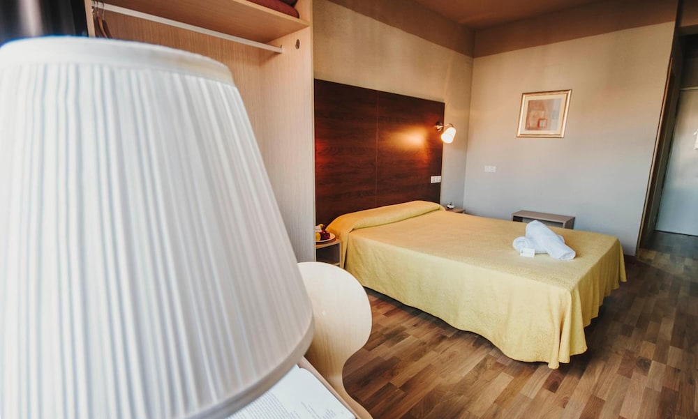 Hotel Embajador 14/42