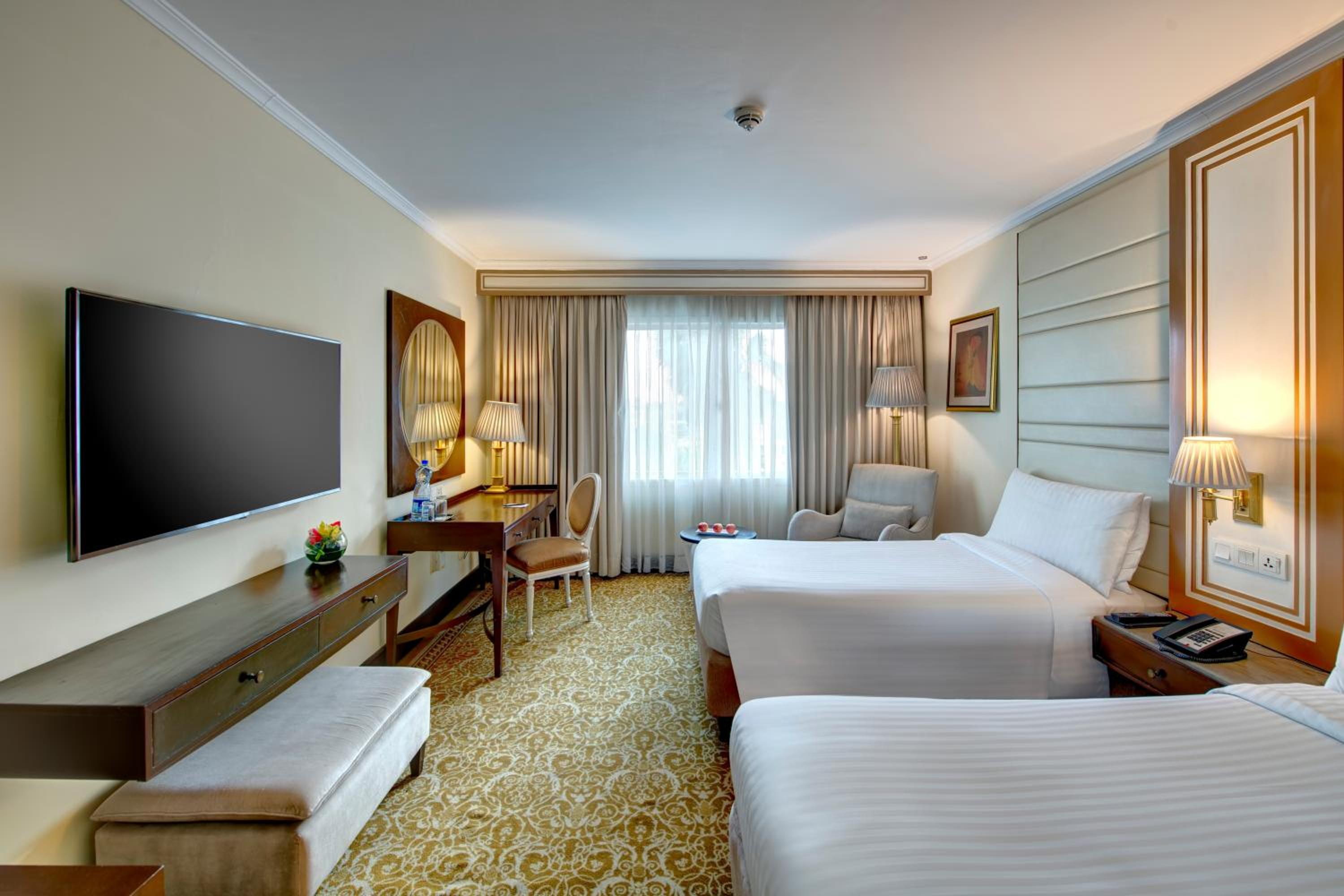 غرفة قياسية بسريرين منفصلين، Pearl Continental Hotel Lahore 3/5