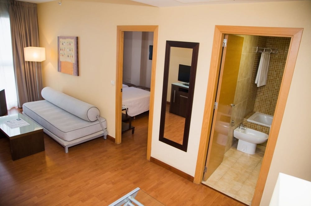 Hotel Vertice Sevilla 42/67