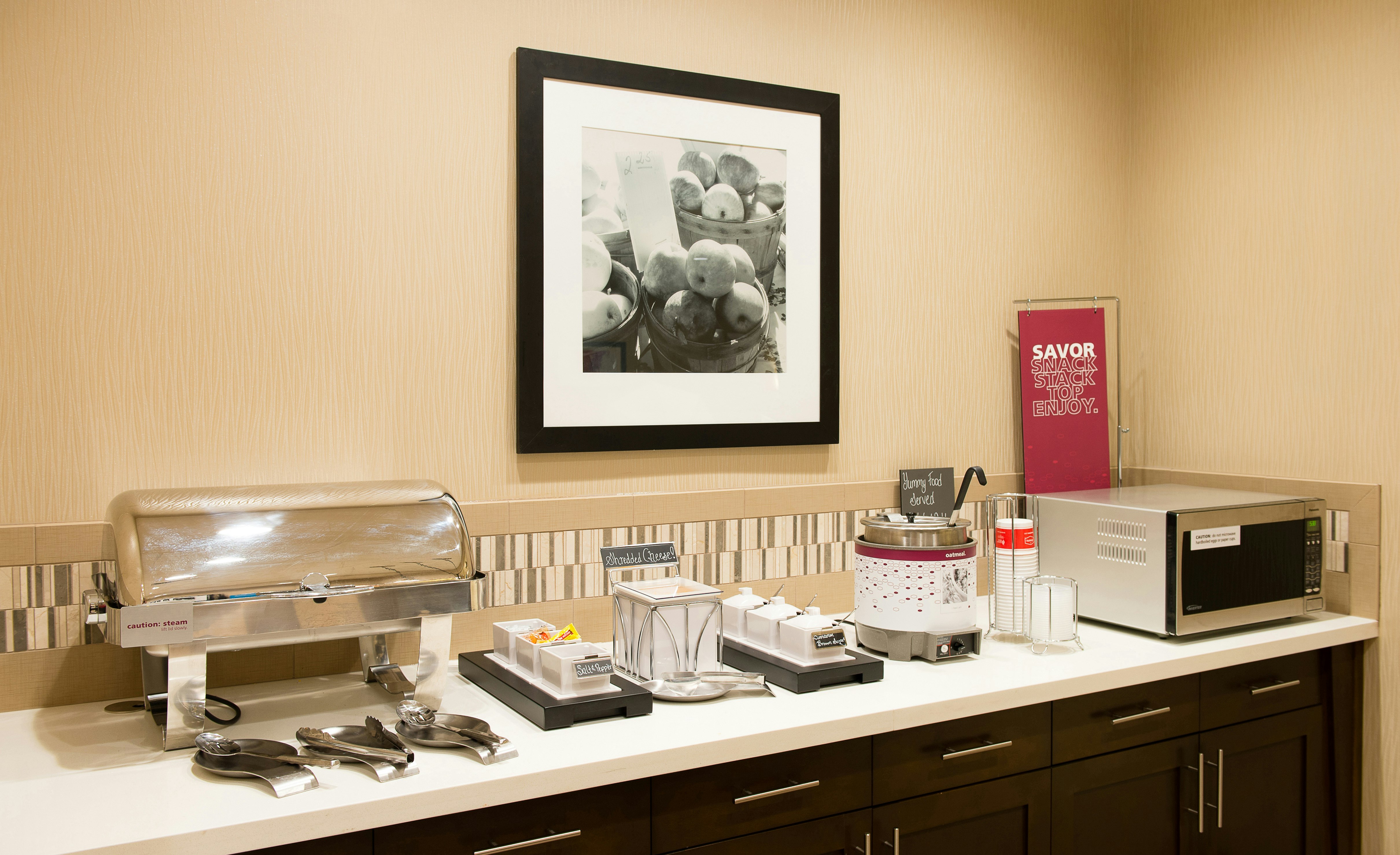 Hampton Inn & Suites Orangeburg 25/29