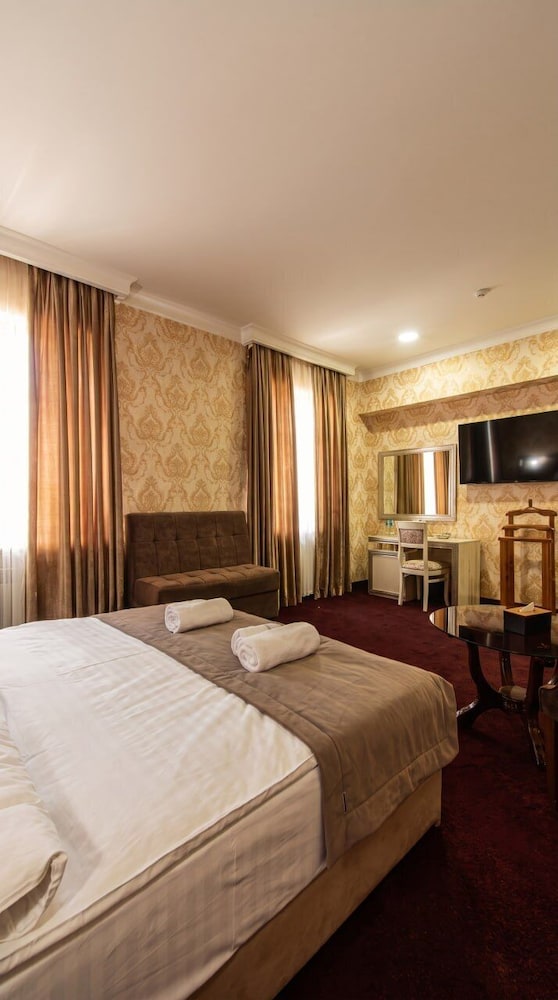 Grand Capital Hotel 13/50