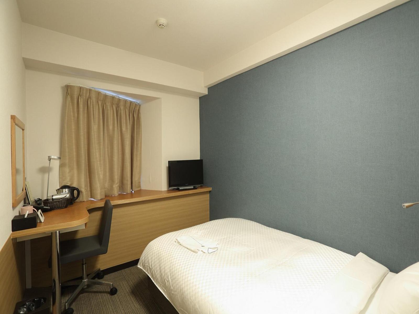 Semi Room, Single, Semi Double Bed