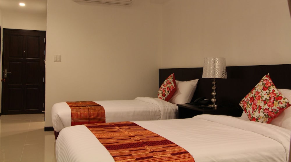 Baan Nan Hotel 35/53