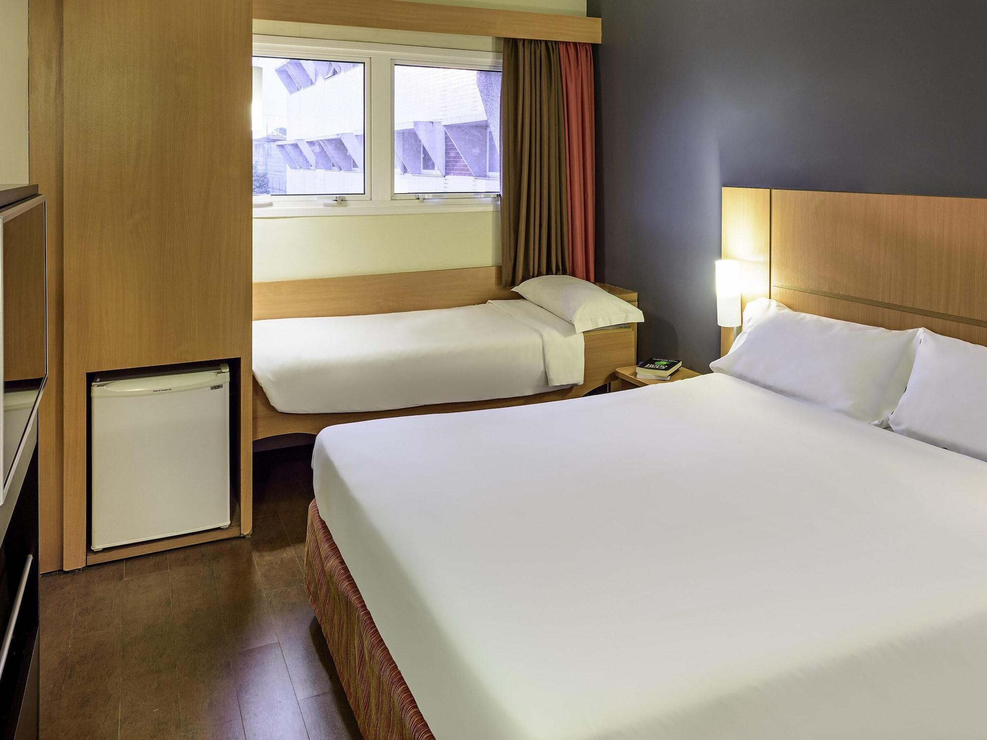 Standard, Multiple Beds, with Extra Bed