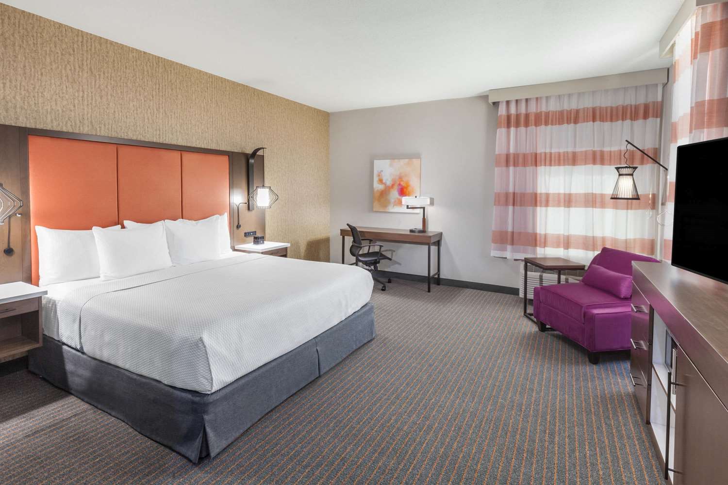 La Quinta Inn & Suites by Wyndham Houston East at Sheldon Rd 12/52
