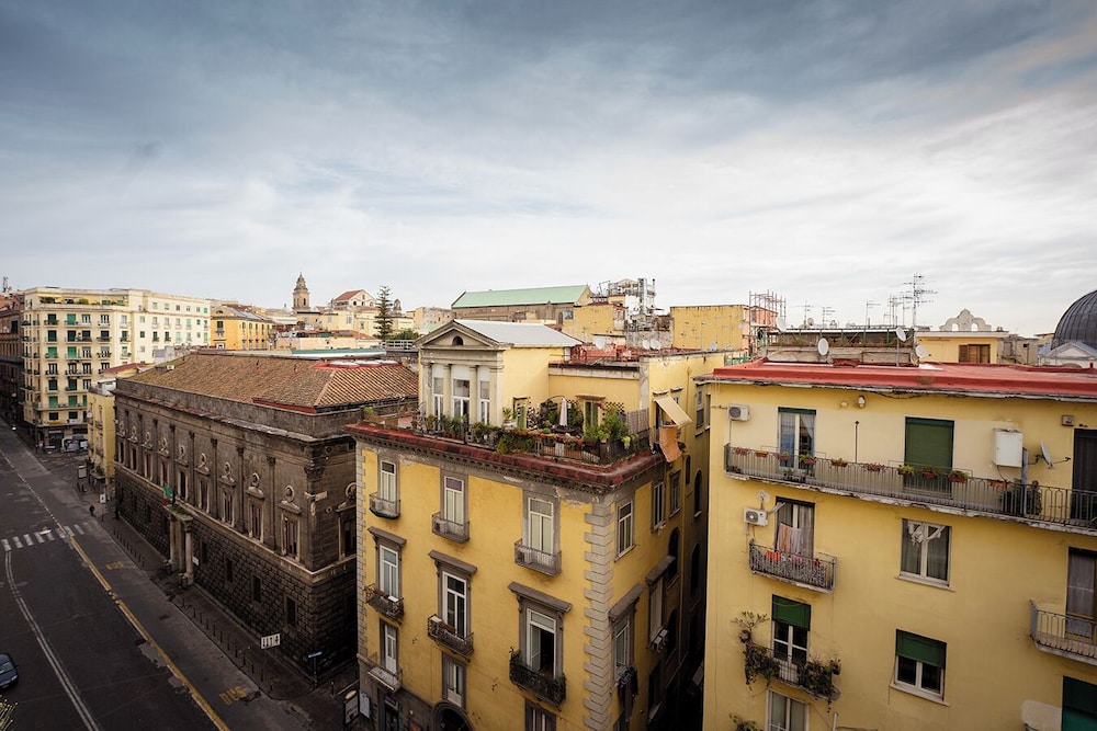B&B Le 4 Stagioni Dante's Suites 5/50