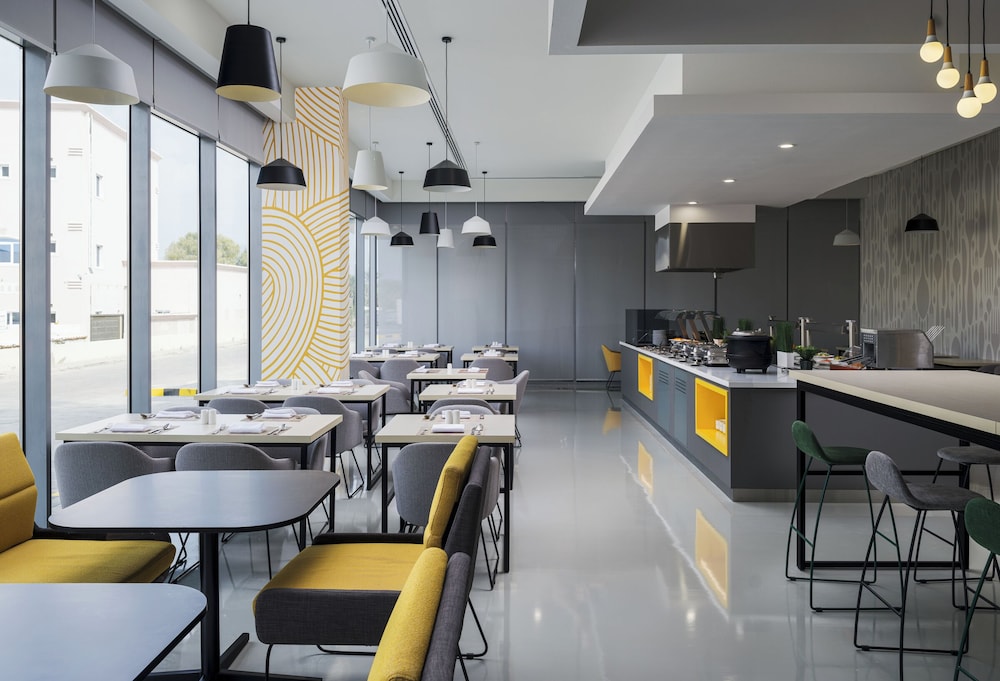 Studio M Muscat 30/43
