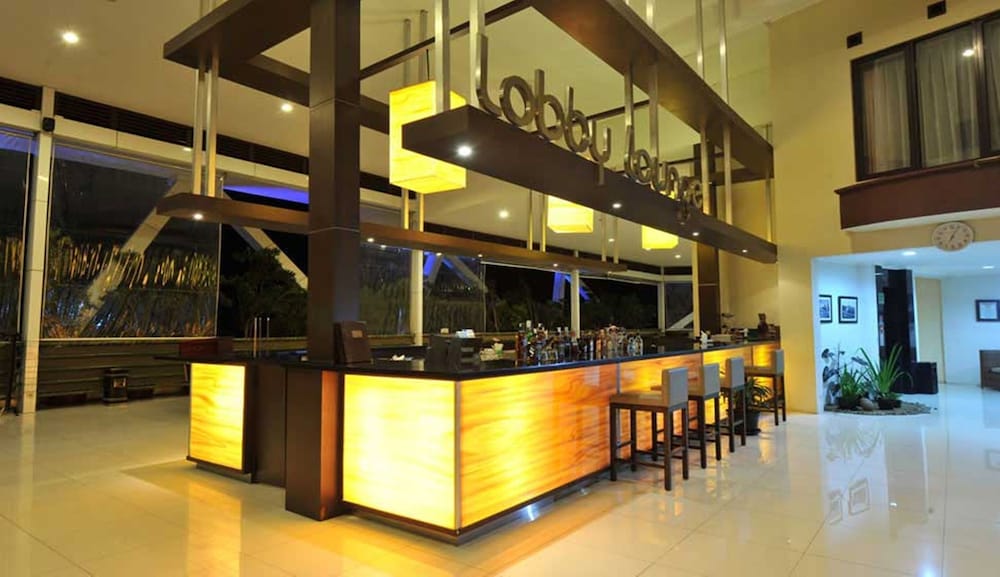 Lobby at Palace Hotel Cipanas, CIPANAS