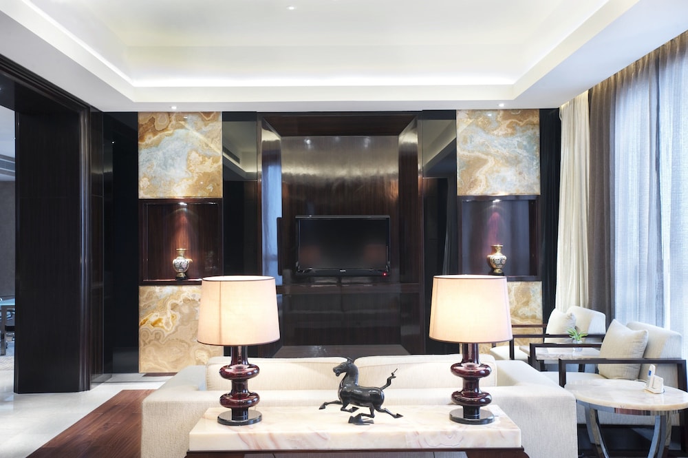 Crowne Plaza Shanghai Jinxiu by IHG 39/74
