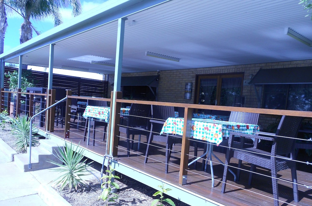Barcaldine Country Motor Inn 1/45