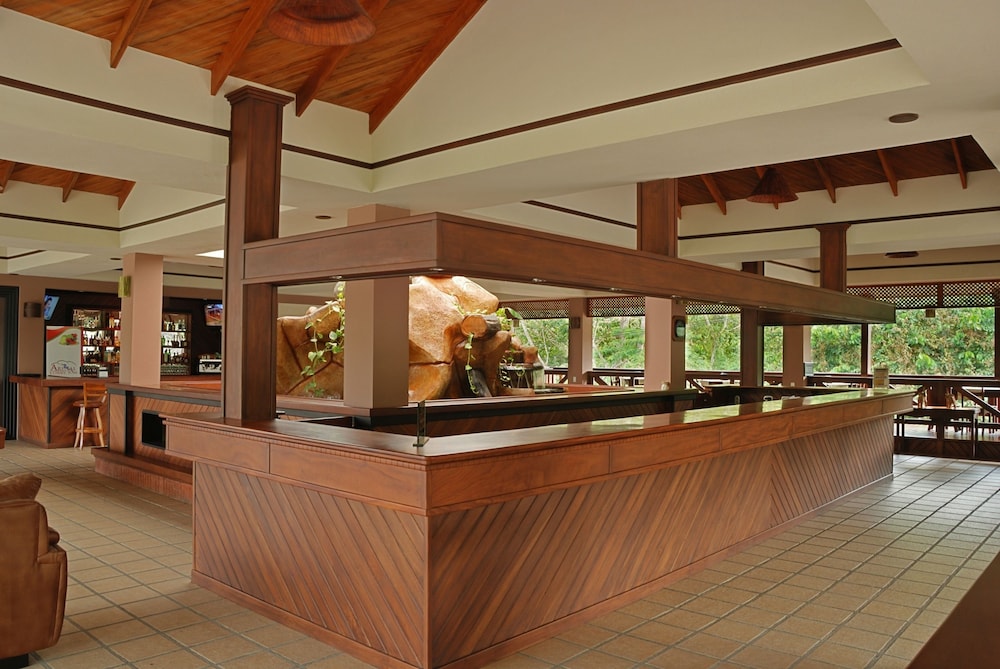 VOLCANO LODGE AND SPRINGS 3/68