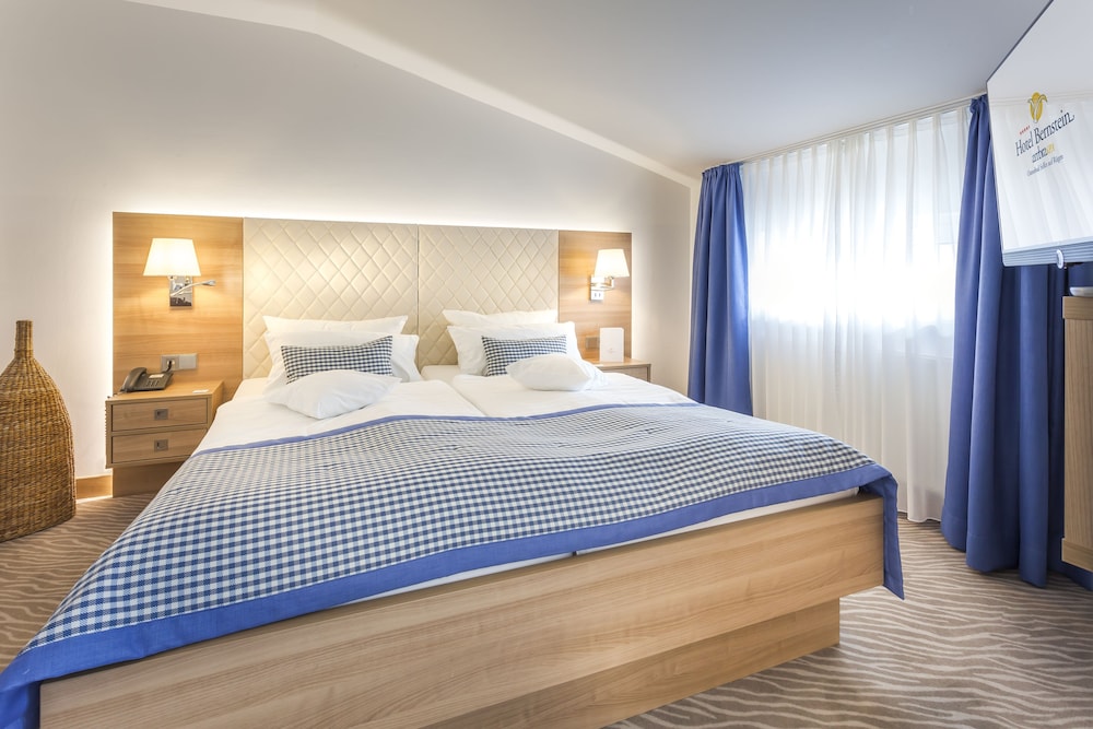 Hotel Bernstein 8/50