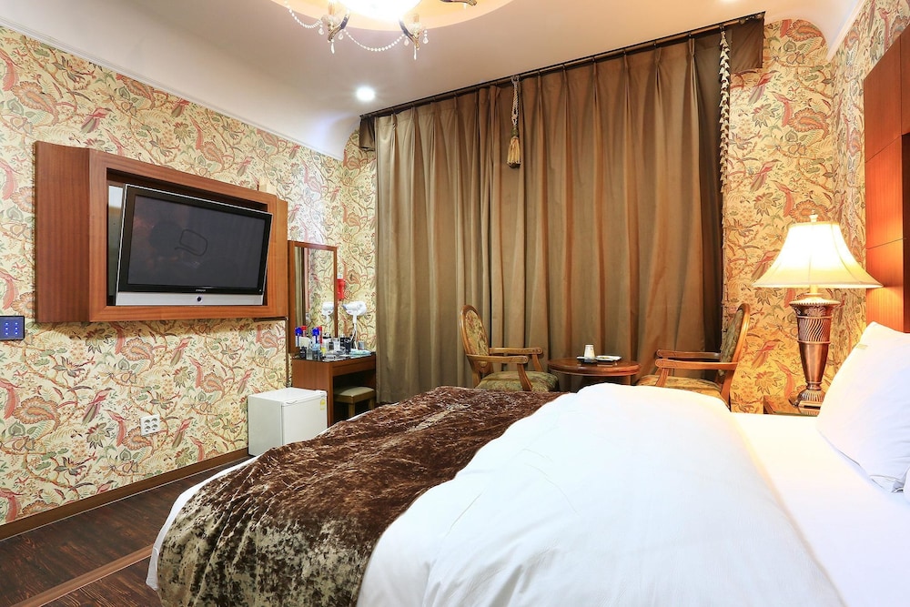 Carlton Hotel 15/62