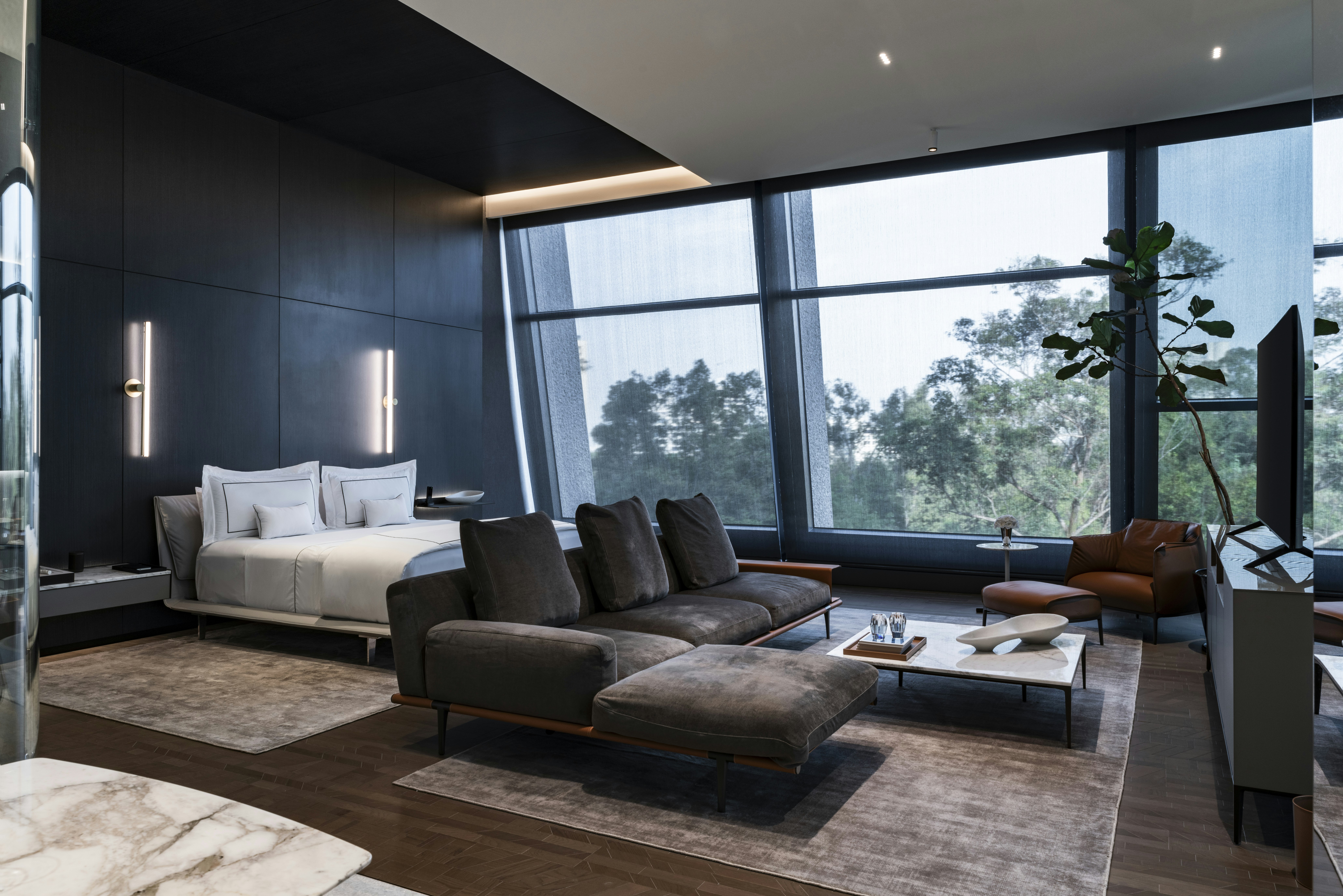 ALEXANDER HOTEL 41/60