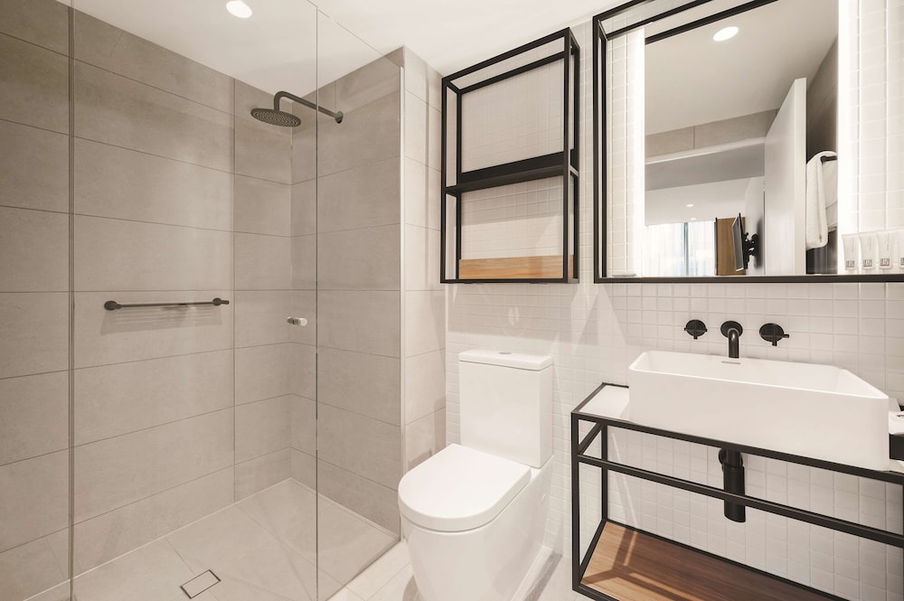 Vibe Hotel Melbourne 69/72