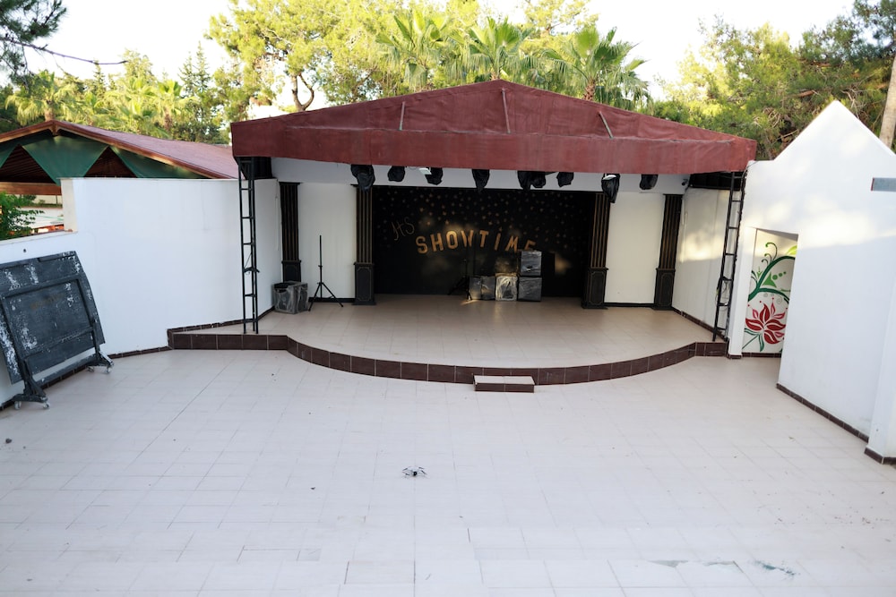 MAYA GOLF HOTEL 6/50