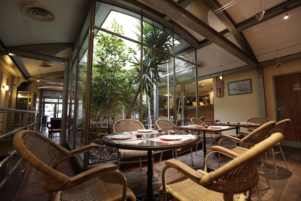 Hotel Au Petit Caporal 32/50