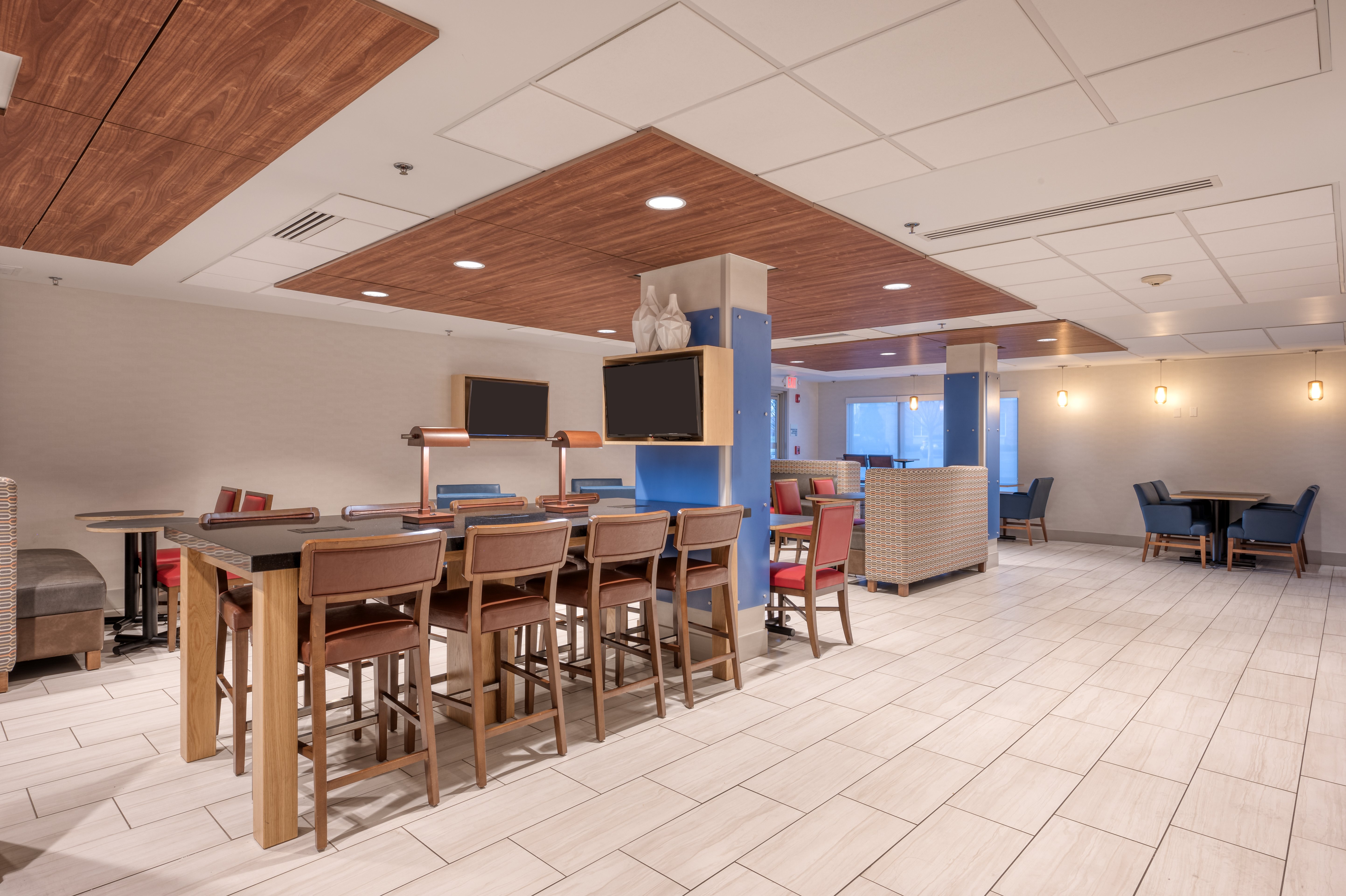 Holiday Inn Express Radcliff - Fort Knox 43/50