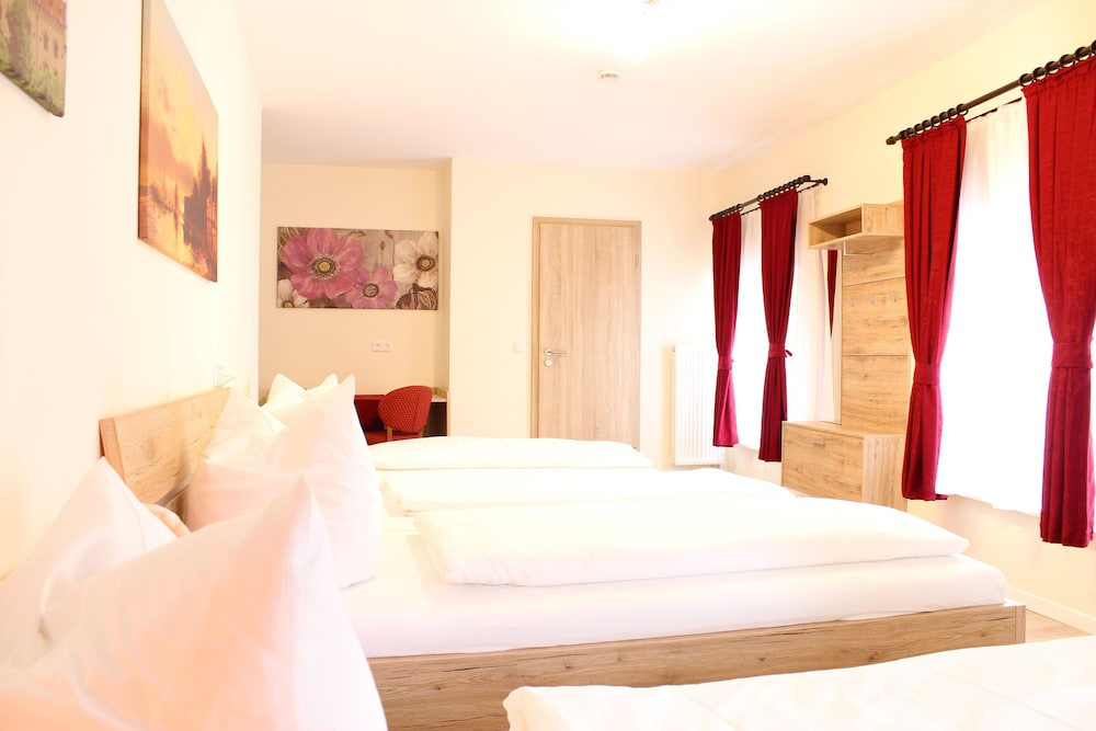 Garni City Hotel 7/50