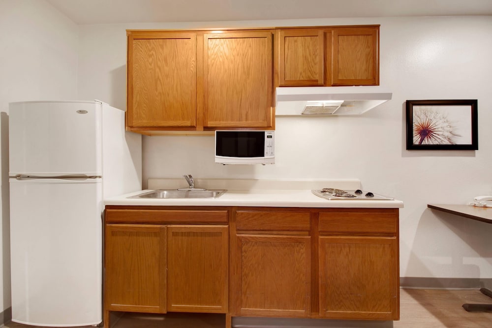 WoodSpring Suites Conroe 25/32
