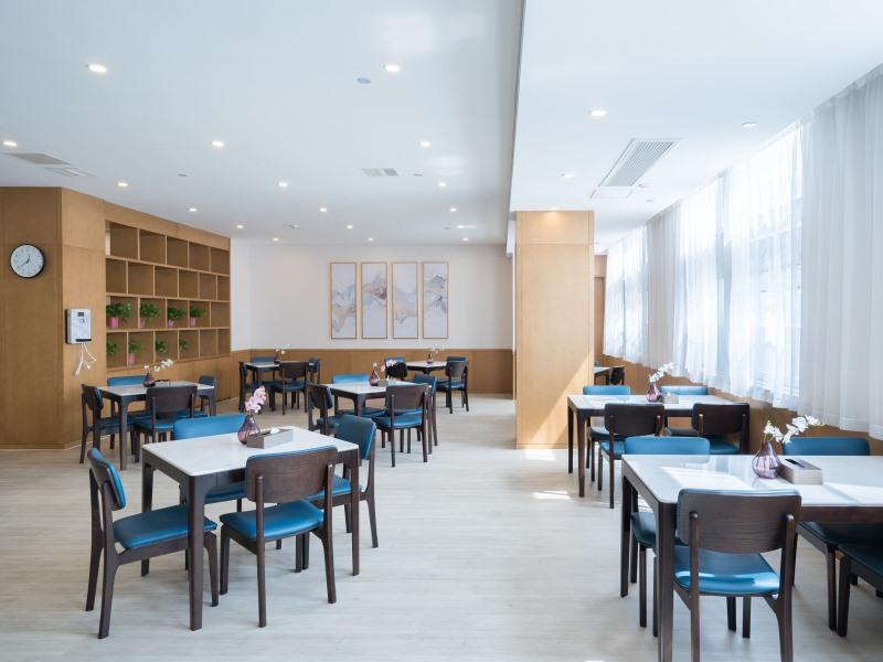 GreenTree Eastern Xuzhou High Speed Railway Station Square Yindi Automobile Market Hotel 25/32